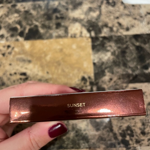Hourglass Makeup Illume Sheer Color Trio w/ Cream Bronzer, Blush & Highlighter - Picture 5 of 9